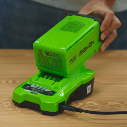 Ładowarka 40V 2A G40C 2932507 GREENWORKS