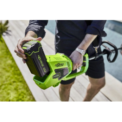 Podkaszarka akumulatorowa 40V GD40BCK4 zestaw 1301507UB GREENWORKS
